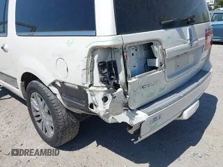 2008 Lincoln Navigator with VIN 5LMFL28558LJ14849, listed as a IAAI auction lot 42098321 with 160,895 mi miles and . Bid and sale history available at DreamBid. Image 6.