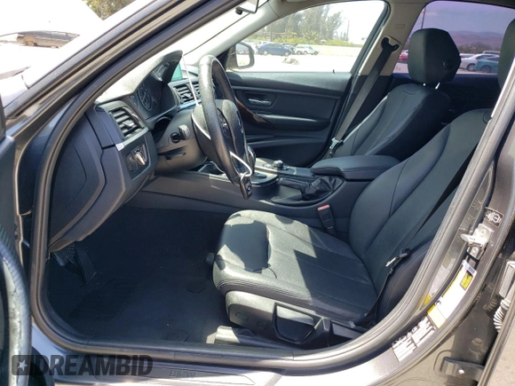 2014 BMW 3 Series 320i xDrive with VIN WBA3C3C56EF983832, listed as a Copart auction lot 59040445 with 91,884 mi miles and Clean title. Bid and sale history available at DreamBid. Image 7.