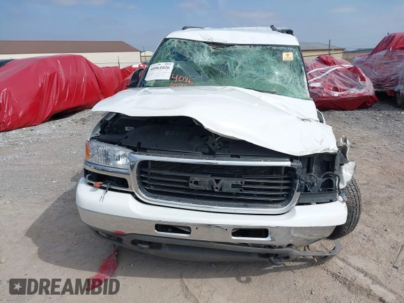 2005 GMC Yukon XL SLT with VIN 3GKGK26GX5G100493, listed as a IAAI auction lot 40961026 with 1 mi miles. Bid and sale history available at carsss.com. Image 12.