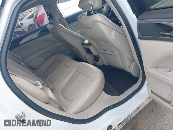 2017 Lincoln MKZ Hybrid Premiere with VIN 3LN6L5KU8HR629821, listed as a IAAI auction lot 41746310 with 106,941 mi miles. Bid and sale history available at carsss.com. Image 8.