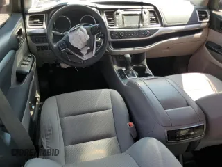 2018 Toyota Highlander LE z VIN 5TDZARFH0JS036985, wystawiony jako Copart lot #54472975 z przebiegiem 128 131 mil mil oraz Szkoda całkowita • Salvage title. Historia ofert i sprzedaży dostępna na DreamBid. Obrazek 8.