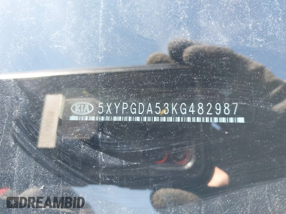 2019 Kia Sorento S V6 with VIN 5XYPGDA53KG482987, listed as a IAAI auction lot 41519965 with 95,708 mi miles. Bid and sale history available at carsss.com. Image 9.