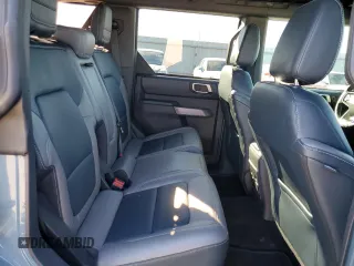 2022 Ford Bronco z VIN 1FMDE5DH6NLB13372, wystawiony jako Copart lot #80020714 z przebiegiem 19 783 mil mil oraz Szkoda całkowita • Salvage title. Historia ofert i sprzedaży dostępna na DreamBid. Obrazek 10.