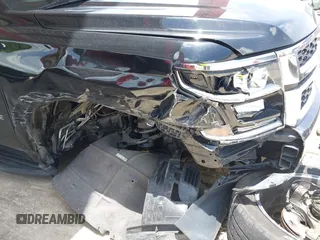2019 Chevrolet Tahoe LT z VIN 1GNSKBKCXKR361392, wystawiony jako IAAI lot #42661332 z przebiegiem 112 973 mil mil oraz . Historia ofert i sprzedaży dostępna na DreamBid. Obrazek 6.