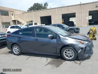 2020 Toyota Prius L Eco with VIN JTDKARFU5L3126040, listed as a IAAI auction lot 42025675 with 18,115 mi miles. Bid and sale history available at carsss.com. Image 13.