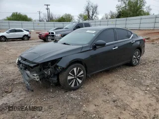 2021 Nissan Altima SV z VIN 1N4BL4DV4MN307151, wystawiony jako Copart lot #51638565 z przebiegiem 90 055 mil mil oraz Szkoda całkowita • Salvage title. Historia ofert i sprzedaży dostępna na DreamBid. Obrazek 1.
