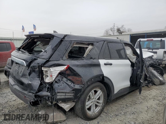 2022 Ford Explorer with VIN 1FMSK7BH6NGB46685, listed as a Copart auction lot 88434925 with Not Provided miles and Salvage Title. Bid and sale history available at carsss.com. Image 3.