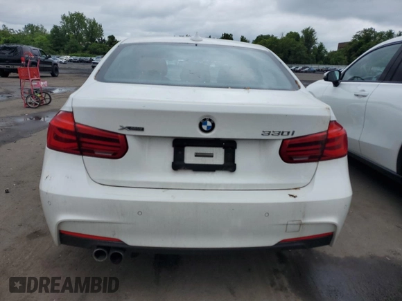 2017 BMW 3 Series 330i xDrive z VIN WBA8D9G59HNU60668, wystawiony jako Copart lot #58411195 z przebiegiem 97 785 mil mil oraz Szkoda całkowita • Salvage title. Historia ofert i sprzedaży dostępna na DreamBid. Obrazek 6.
