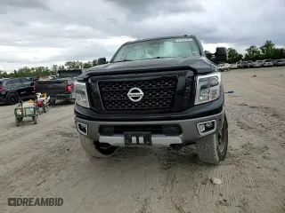 2017 Nissan Titan XD PRO-4X with VIN 1N6BA1F43HN555395, listed as a Copart auction lot 71322364 with 122,826 mi miles and Salvage Title. Bid and sale history available at carsss.com. Image 11.