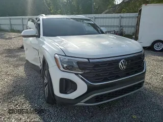 2024 Volkswagen Atlas SE z VIN 1V2DE2CA2RC207731, wystawiony jako Copart lot #68003224 z przebiegiem 12 886 mil mil oraz Szkoda całkowita • Salvage title. Historia ofert i sprzedaży dostępna na DreamBid. Obrazek 11.