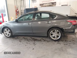 2015 Nissan Altima SL with VIN 1N4BL3AP0FC213069, listed as a IAAI auction lot 41931428 with 172,215 mi miles and . Bid and sale history available at carsss.com. Image 14.