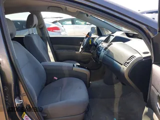 2008 Toyota Prius z VIN JTDKB20U883384556, wystawiony jako IAAI lot #42236131 z przebiegiem 71 463 mil mil oraz . Historia ofert i sprzedaży dostępna na DreamBid. Obrazek 5.