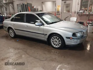 2000 Volvo S80 with VIN YV1TS94D8Y1144260, listed as a IAAI auction lot 41350514 with 1 mi miles. Bid and sale history available at carsss.com. Image 1.