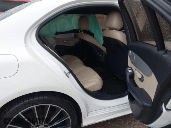 2019 Mercedes-Benz C 300 с VIN 55SWF8EB4KU320670, выставлен на аукционе IAAI как лот 41053917 с пробегом 77 942 миль миль и . История ставок и продаж доступна на DreamBid. Изображение 8.