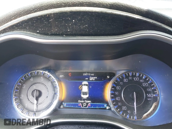 2015 Chrysler 200 C with VIN 1C3CCCCBXFN650313, listed as a IAAI auction lot 42118312 with 255,710 mi miles. Bid and sale history available at carsss.com. Image 7.