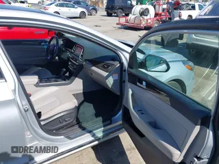 2019 Hyundai Sonata Limited z VIN KMHE34L32KA090514, wystawiony jako IAAI lot #41972794 z przebiegiem 54 602 mil mil oraz . Historia ofert i sprzedaży dostępna na DreamBid. Obrazek 5.