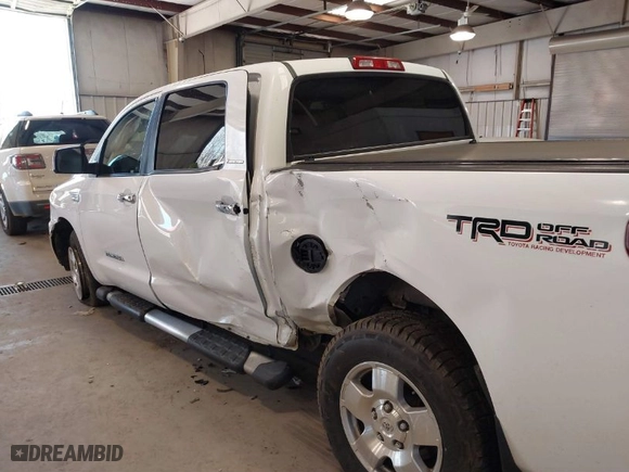 2008 Toyota Tundra LTD with VIN 5TBEV58198S476301, listed as a IAAI auction lot 41528085 with 230,233 mi miles. Bid and sale history available at carsss.com. Image 6.