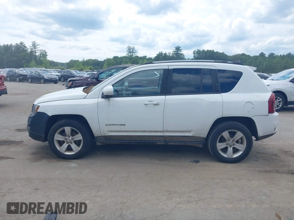 2016 Jeep Compass Latitude z VIN 1C4NJDEB6GD596061, wystawiony jako IAAI lot #42623673 z przebiegiem 180 777 mil mil oraz . Historia ofert i sprzedaży dostępna na DreamBid. Obrazek 14.