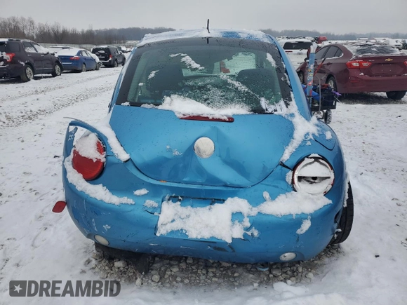 2004 Volkswagen New Beetle Coupe Satellite Blue with VIN 3VWGK31C94M420973, listed as a Copart auction lot 82930654 with 0 mi miles and Clean Title. Bid and sale history available at carsss.com. Image 6.