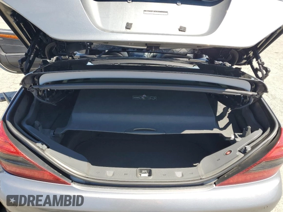2011 Mercedes-Benz SL 550 z VIN WDBSK7BA8BF161437, wystawiony jako Copart lot #58439805 z przebiegiem 110 606 mil mil oraz Szkoda całkowita • Salvage title. Historia ofert i sprzedaży dostępna na DreamBid. Obrazek 10.
