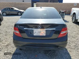 2014 Mercedes-Benz C 250 Sport z VIN WDDGF4HB5EA968032, wystawiony jako Copart lot #60570585 z przebiegiem 121 077 mil mil oraz Czysty tytuł • Clean title. Historia ofert i sprzedaży dostępna na DreamBid. Obrazek 6.