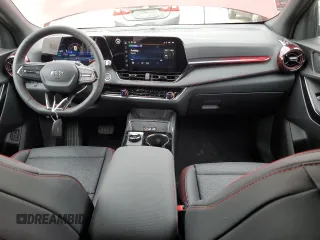 2025 Chevrolet Equinox AWD RS z VIN 3GNAXTEGXSL259454, wystawiony jako Copart lot #52596955 z przebiegiem 1 009 mil mil oraz Szkoda całkowita • Salvage title. Historia ofert i sprzedaży dostępna na DreamBid. Obrazek 8.