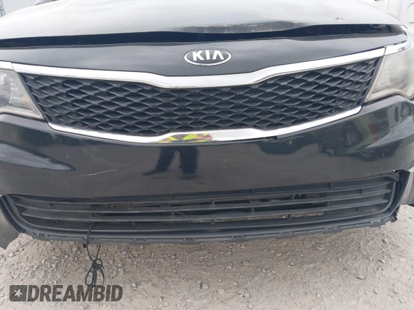 2017 Kia Optima LX z VIN 5XXGT4L36HG152832, wystawiony jako IAAI lot #42445597 z przebiegiem 183 875 mil mil oraz . Historia ofert i sprzedaży dostępna na DreamBid. Obrazek 6.