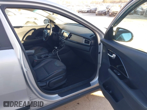2018 Kia Niro EX with VIN KNDCC3LC1J5121507, listed as a IAAI auction lot 41288803 with 85,444 mi miles. Bid and sale history available at carsss.com. Image 5.