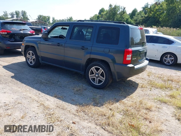 2008 Jeep Patriot Sport with VIN 1J8FF28W68D710532, listed as a IAAI auction lot 40333556 with 93,728 mi miles and . Bid and sale history available at carsss.com. Image 3.