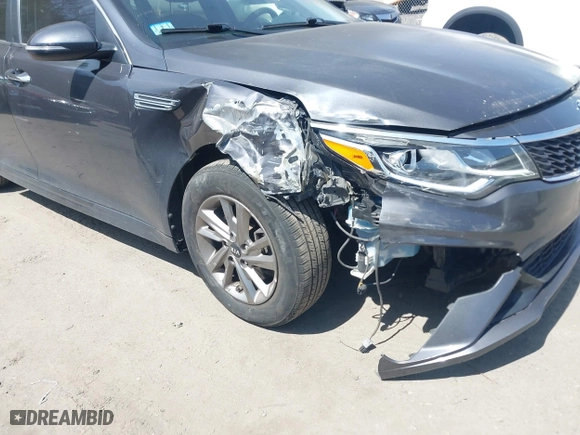 2019 Kia Optima LX with VIN 5XXGT4L35KG306244, listed as a IAAI auction lot 42068277 with 83,843 mi miles. Bid and sale history available at carsss.com. Image 6.