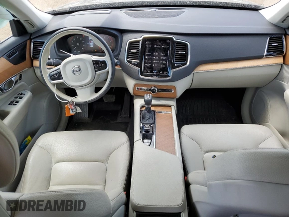 2022 Volvo XC90 Momentum with VIN YV4A221K2N1788336, listed as a Copart auction lot 58512434 with 49,644 mi miles and Salvage title. Bid and sale history available at DreamBid. Image 8.