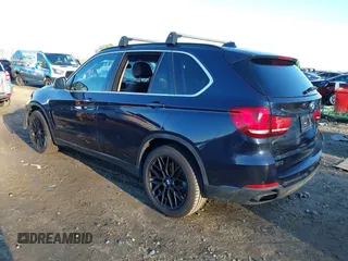 2016 BMW X5 xDrive40e z VIN 5UXKT0C5XG0S76007, wystawiony jako IAAI lot #41463768 z przebiegiem 111 337 mil mil oraz . Historia ofert i sprzedaży dostępna na DreamBid. Obrazek 3.