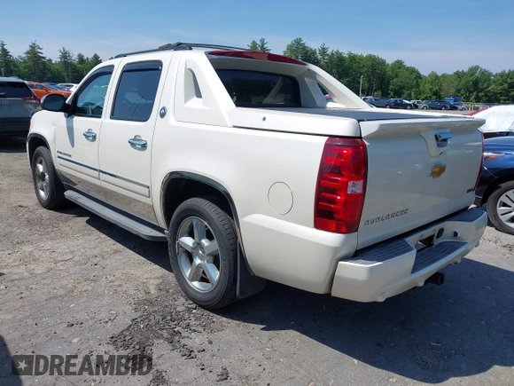 2013 Chevrolet Avalanche LTZ with VIN 3GNTKGE71DG122204, listed as a IAAI auction lot 42513923 with 152,733 mi miles and . Bid and sale history available at DreamBid. Image 3.