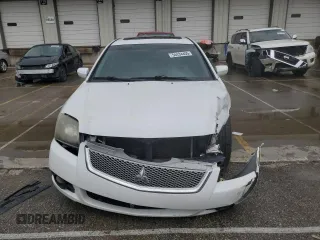 2011 Mitsubishi Galant ES z VIN 4A32B3FF2BE016106, wystawiony jako Copart lot #54434405 z przebiegiem 249 495 mil mil oraz Szkody całkowita. Historia ofert i sprzedaży dostępna na DreamBid. Obrazek 5.