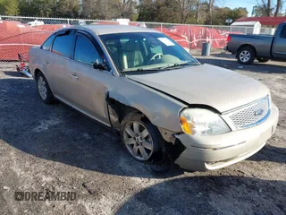 2007 Ford Five Hundred SEL z VIN 1FAHP24197G154999, wystawiony jako IAAI lot #41597595 z przebiegiem 132 033 mil mil oraz . Historia ofert i sprzedaży dostępna na DreamBid. Obrazek 1.