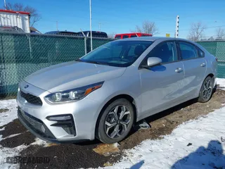 2021 Kia Forte LXS with VIN 3KPF24ADXME371631, listed as a IAAI auction lot 41317980 with NaN miles. Bid and sale history available at carsss.com. Image 18.