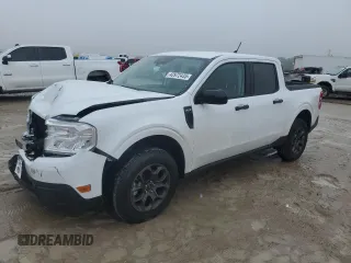 2024 Ford Maverick XLT with VIN 3FTTW8H91RRB73231, listed as a Copart auction lot 42972435 with 2,305 mi miles and Salvage Title. Bid and sale history available at carsss.com. Image 1.