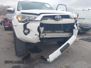 2018 Toyota 4Runner SR5 with VIN JTEBU5JR1J5605748, listed as a IAAI auction lot 41861352 with 49,323 mi miles and . Bid and sale history available at DreamBid. Image 6.