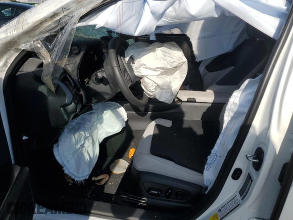 2025 Lexus UX with VIN JTHYBJAHXS2013108, listed as a Copart auction lot 45136895 with 1,350 mi miles and Salvage title. Bid and sale history available at DreamBid. Image 7.