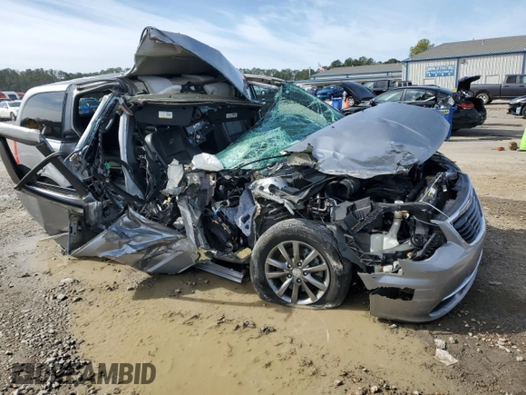 2016 Chrysler Town & Country S with VIN 2C4RC1HG3GR167443, listed as a Copart auction lot 47938035 with 0 mi miles and Salvage Title. Bid and sale history available at carsss.com. Image 4.