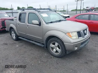 2008 Nissan Frontier SE z VIN 1N6AD07U78C403143, wystawiony jako IAAI lot #42211053 z przebiegiem 369 349 mil mil oraz . Historia ofert i sprzedaży dostępna na DreamBid. Obrazek 1.