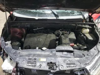2017 Toyota Highlander Limited with VIN 5TDDZRFHXHS471879, listed as a Copart auction lot 46044635 with 0 mi miles and Salvage Title. Bid and sale history available at carsss.com. Image 12.