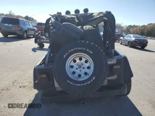 2001 Jeep Wrangler SE with VIN 1J4FA29P71P310653, listed as a Copart auction lot 81682424 with 0 mi miles and Salvage Title. Bid and sale history available at carsss.com. Image 6.