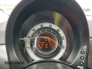 2016 FIAT 500 Pop z VIN 3C3CFFAR3GT248529, wystawiony jako Copart lot #50820465 z przebiegiem 135 870 mil mil oraz Szkoda całkowita • Salvage title. Historia ofert i sprzedaży dostępna na DreamBid. Obrazek 9.