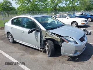 2012 Nissan Sentra S z VIN 3N1AB6AP5CL763977, wystawiony jako IAAI lot #42252346 z przebiegiem 170 117 mil mil oraz . Historia ofert i sprzedaży dostępna na DreamBid. Obrazek 6.