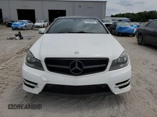 2013 Mercedes-Benz C 250 с VIN WDDGJ4HB9DG062718, выставлен на аукционе Copart как лот 57446365 с пробегом 133 762 миль миль и Списание • Salvage title. История ставок и продаж доступна на DreamBid. Изображение 5.