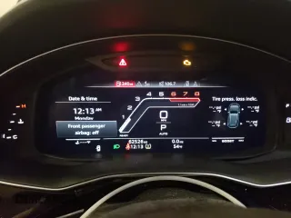 2021 Audi RS Q8 z VIN WU1ARBF10MD040635, wystawiony jako Copart lot #50248835 z przebiegiem 62 526 mil mil oraz Szkoda całkowita • Salvage title. Historia ofert i sprzedaży dostępna na DreamBid. Obrazek 9.