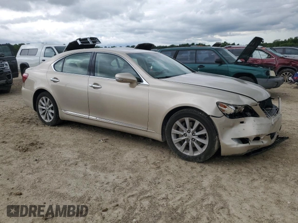 2010 Lexus LS 460 z VIN JTHBL1EF3A5097331, wystawiony jako Copart lot #62844135 z przebiegiem Nie podano mil oraz Szkoda całkowita • Salvage title. Historia ofert i sprzedaży dostępna na DreamBid. Obrazek 4.