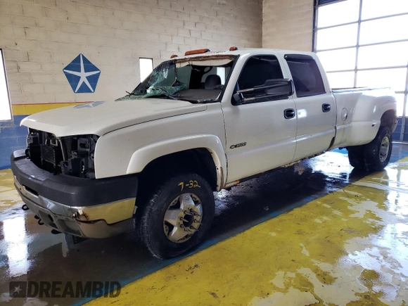 2001 Chevrolet Silverado 3500 LS with VIN 1GCJK33G11F160833, listed as a Copart auction lot 46930185 with 309,228 mi miles and Clean Title. Bid and sale history available at carsss.com. Image 1.
