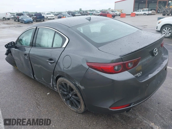 2023 Mazda 3 Premium Plus z VIN 3MZBPBEY6PM353118, wystawiony jako IAAI lot #42214522 z przebiegiem Nie podano mil oraz . Historia ofert i sprzedaży dostępna na DreamBid. Obrazek 3.